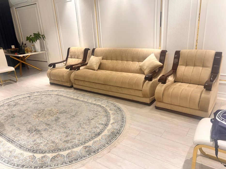 Yumshoq mebil A’lo holatda yangidek