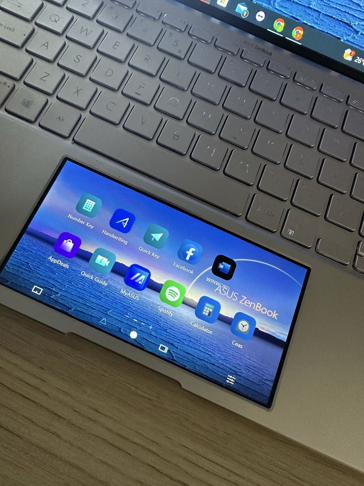 ASUS ZenBook i7