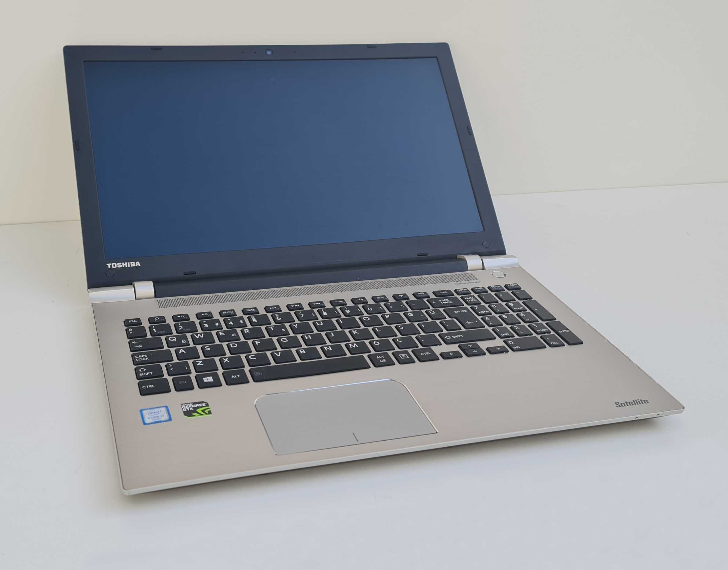 Laptop Toshiba ulltrabook 15,6" Full Hd IPS i5 sau i7 Garantie !
