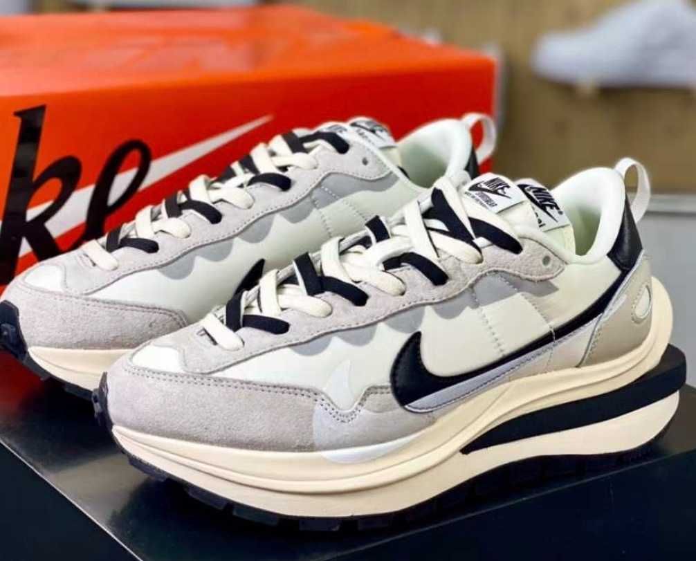 Дамски маратонки Sacai X Nike VaporWaffle 37 номер.