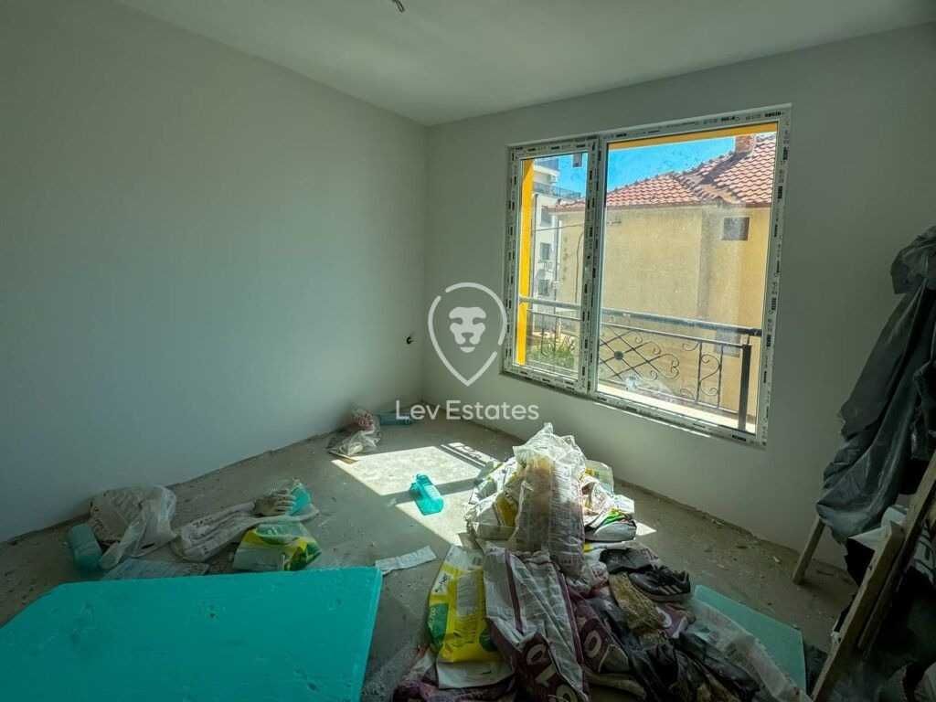 Двустаен апартамент в нова сграда с АКТ 16 в Сарафово, Бургас
