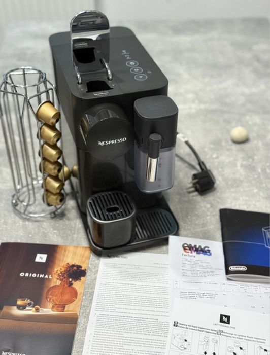 Espressor Lattissima One Nespresso by De’Longhi