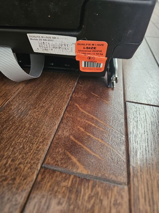 Столче за кола  Britax Romer Dualfix i-Size M