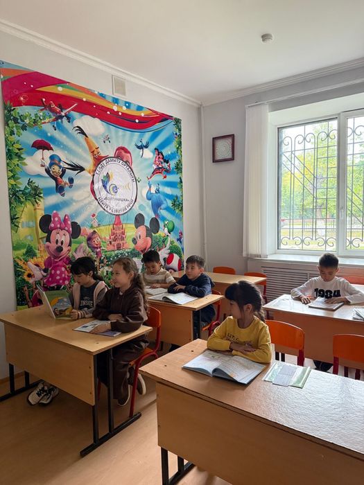 Срочно продам парты, стулья, доски