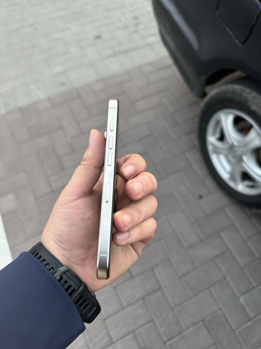 Iphone 16 pro продам
