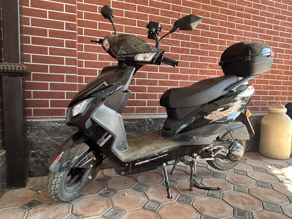 Продам мотоскутер марки jilang M8 pro