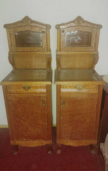 Set mobila vintage Art Deco Romanesc anii 1920, vitrina dulap noptiere