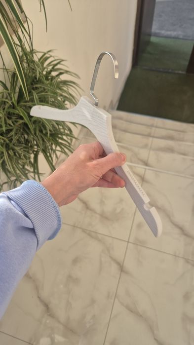 Вешалки для одежды. Плечики, прищепки. Торговое оборудование