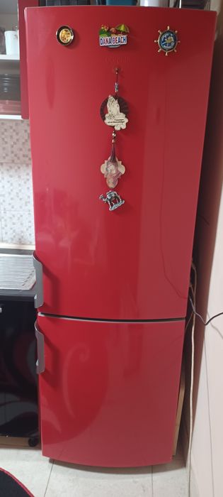 Mobila de bucătărie+frigider+hota+chiuveta