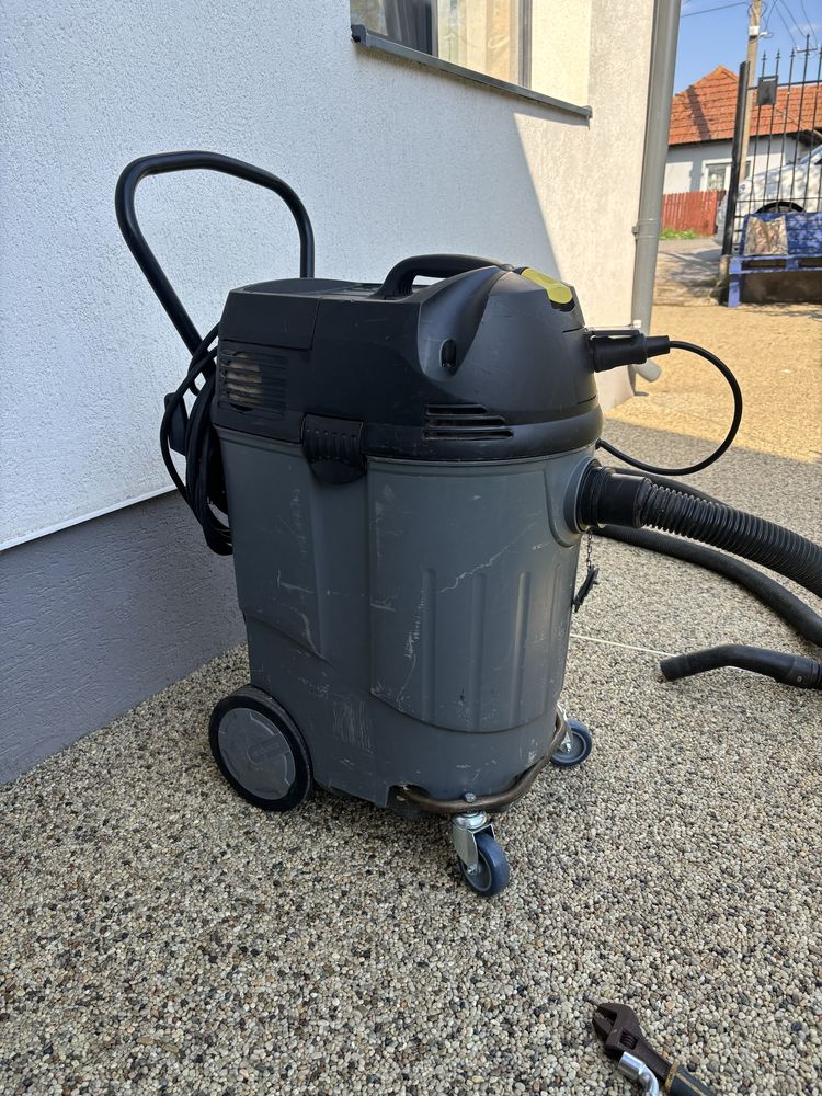 Aspirator profesional Karcher nt 611 eco k