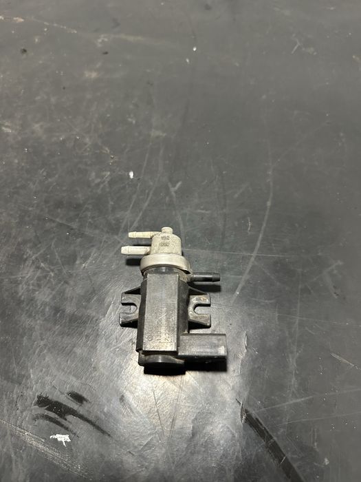 Electrovalva supapa vacuum Volkswagen vw Passat B5.5 Passat B6 1.9 avf