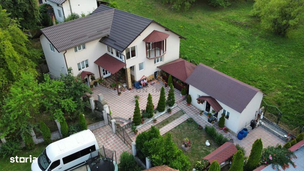 Casa 4 camere, anexe, recent renovata, foisor, teren 781mp, Izvoru, DB