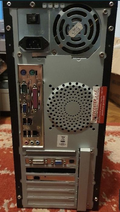 Lot PC funtionale Dell Acer Veritone 4640G Lenovo M82 Fujitsu e5731
