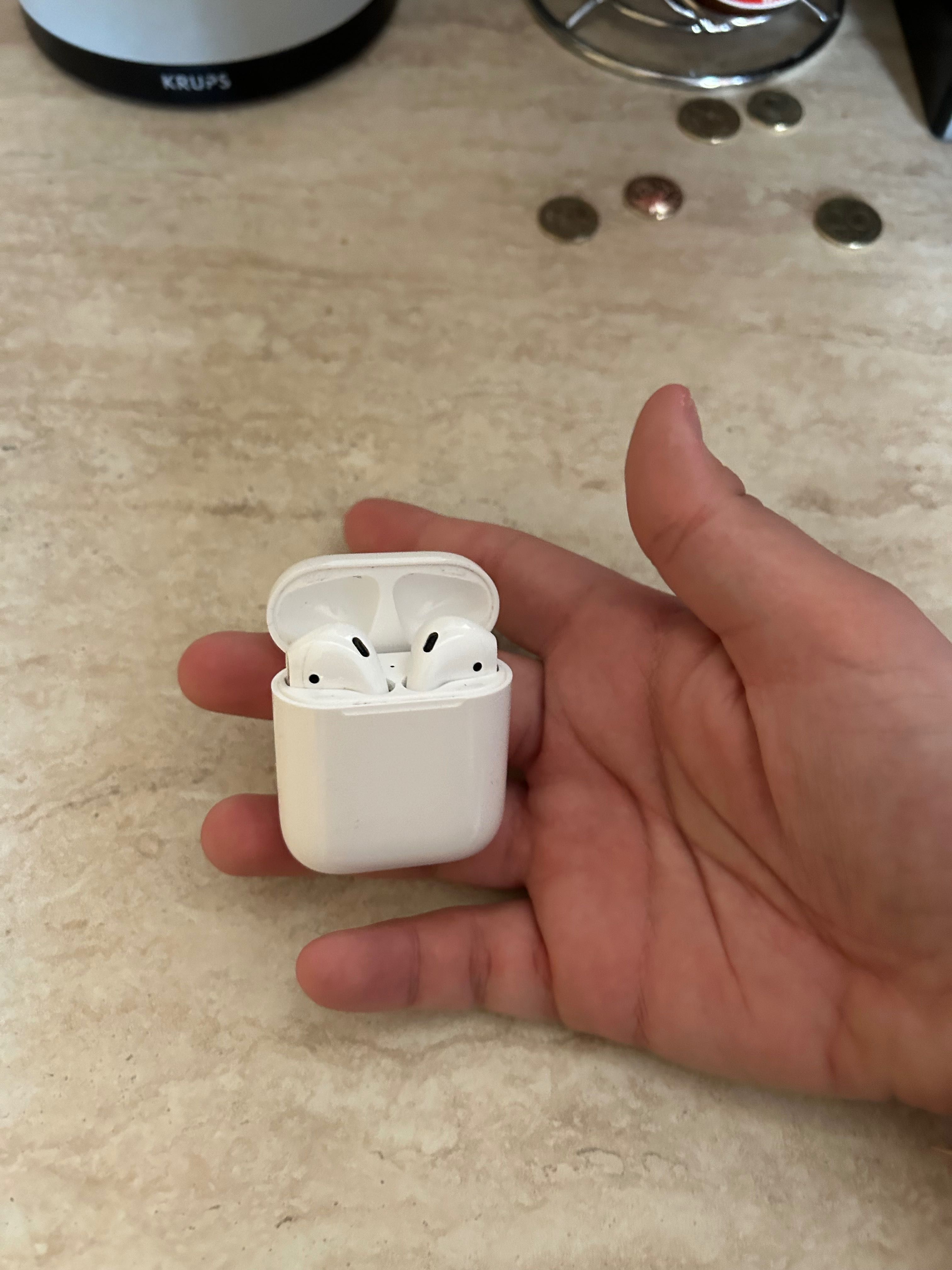 AirPods оригинални