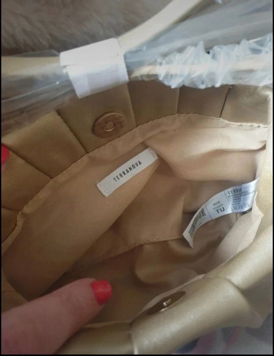 Poseta aurie noua Terranova