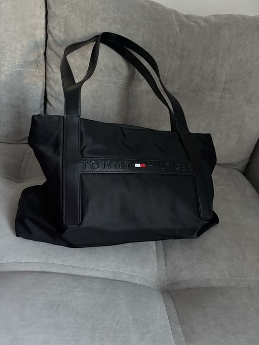 Сумка Tommy Hilfiger черный