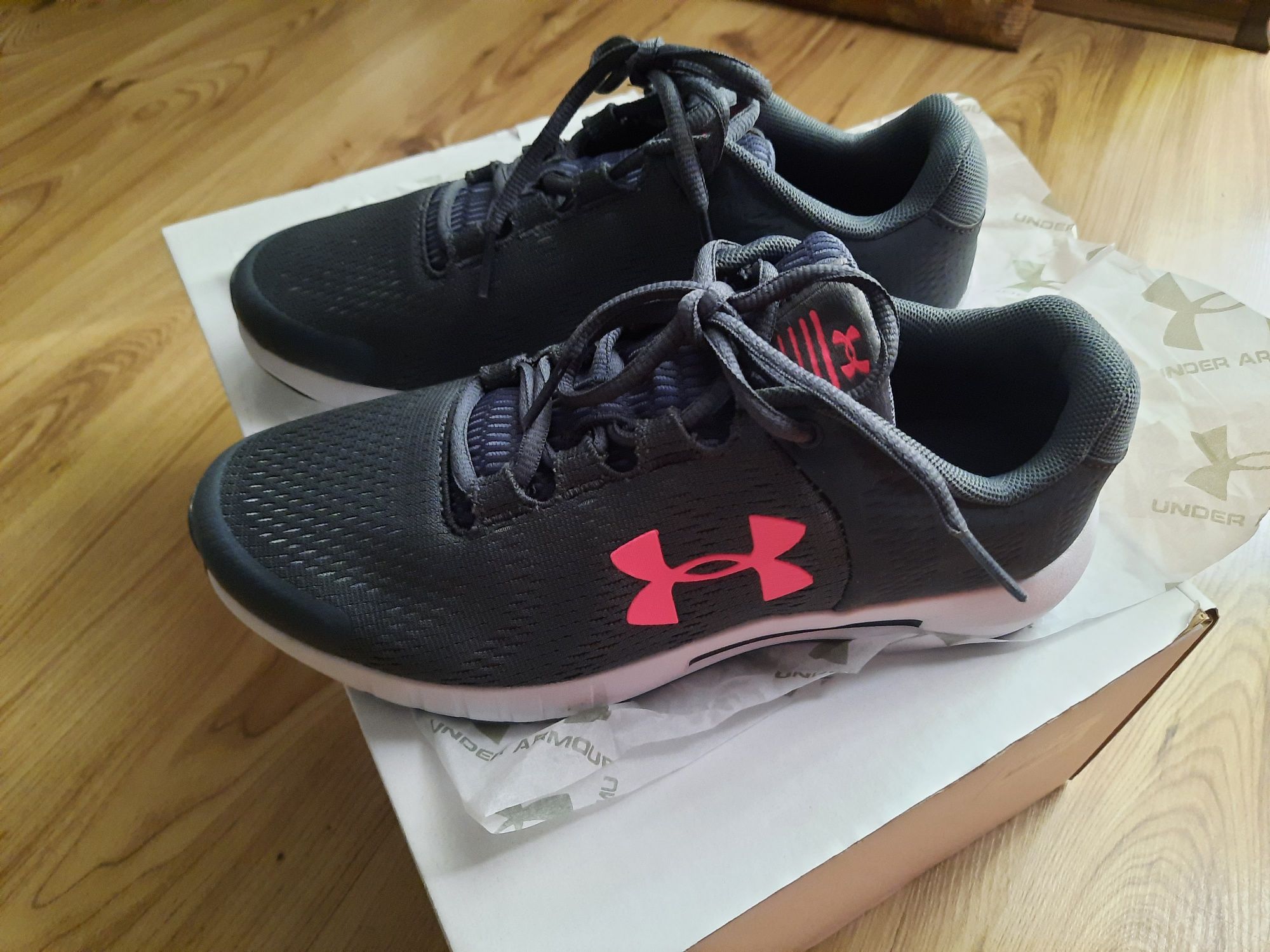 Under Armour, дамски маратонки