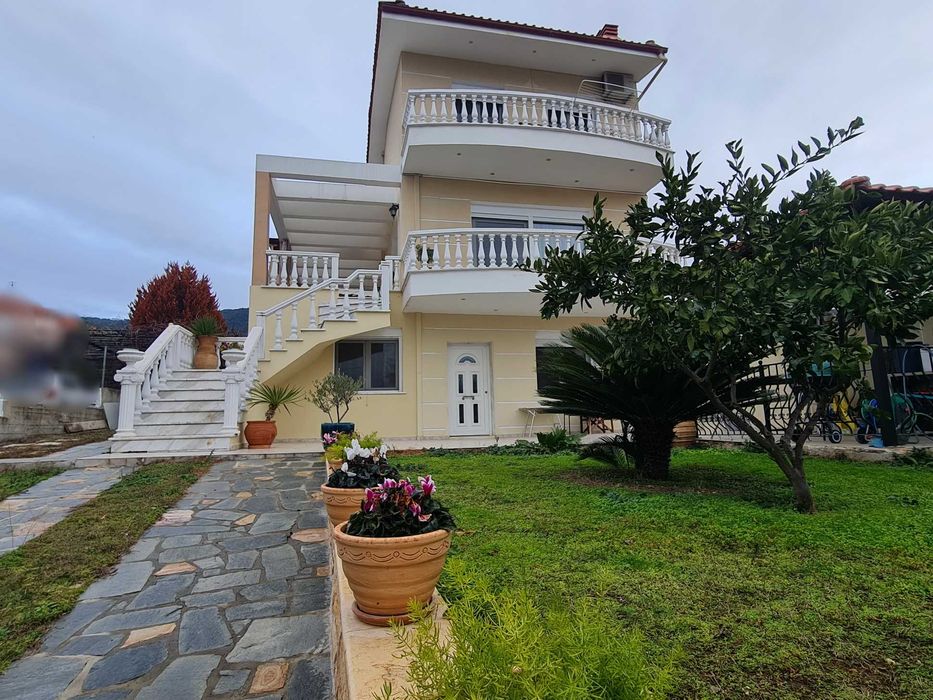 ПРОДАВА се самостоятелна къща 184кв.м в Palios Kavala (код 4293)