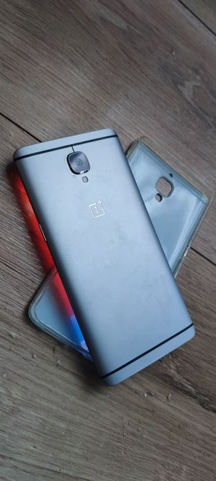 Smartphone OnePlus 3 64GB.