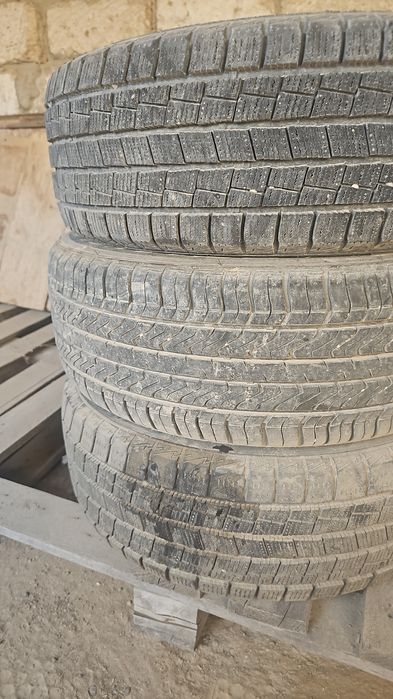 Шины б/у. 215х60.r 16. Липучка. В отличном састоянии.