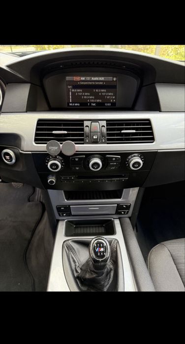 Bmw e60 facelift 523i