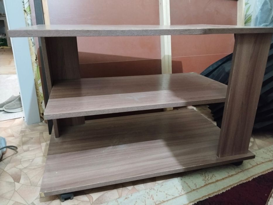 Продам стол журнальный