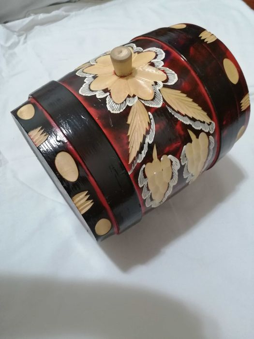 Дървено декоративно буренце за алкохол