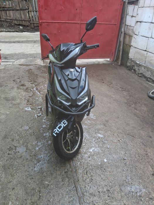 Vând scuter electric hoinarul