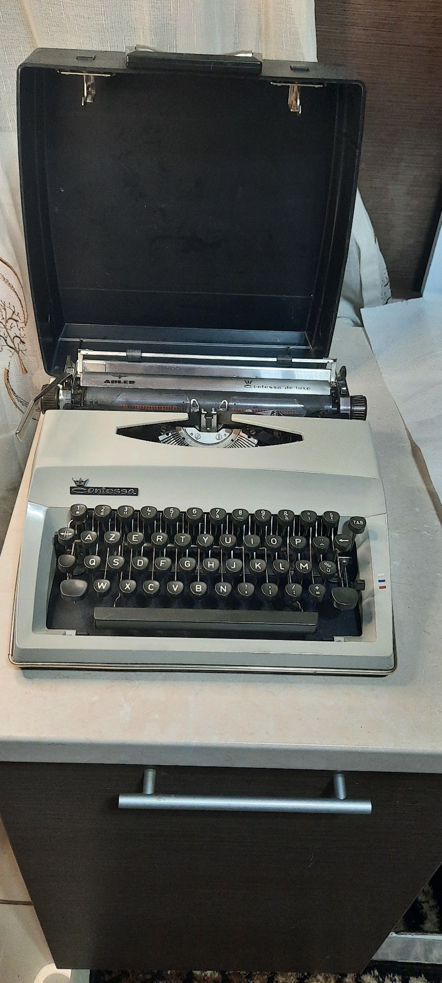 Mașină de scris portabilă Adler Contessa de luxe