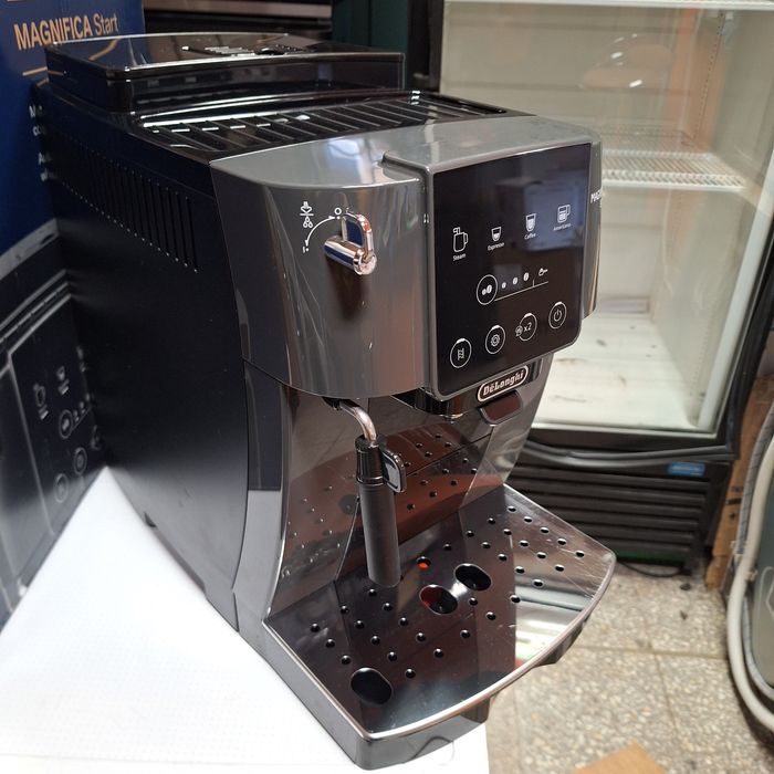 Кафе автомат Делонги Магнифика Старт внос от Германия гаранция 6 месец