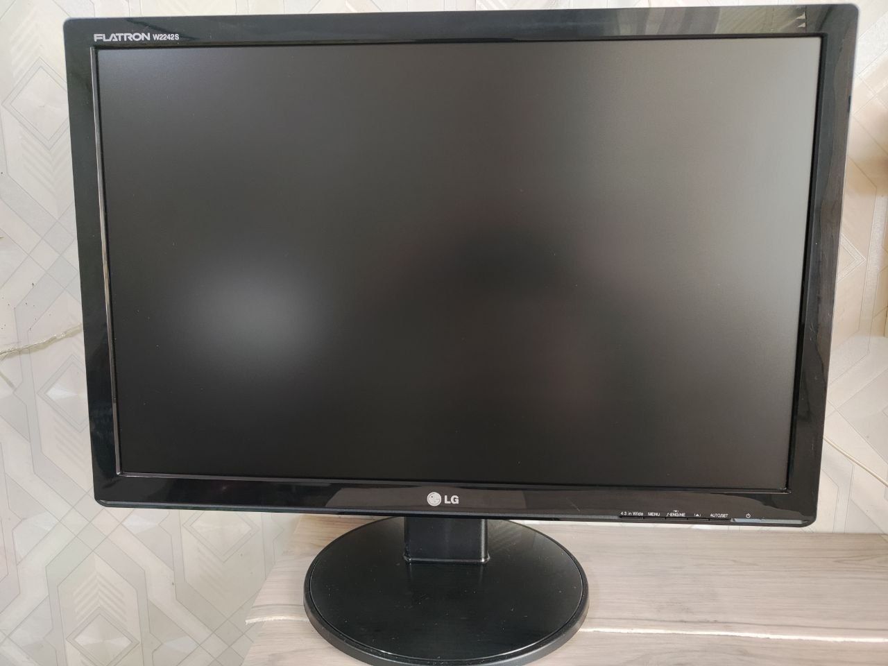 Монитор 22" LG Flatron W2242S-PF