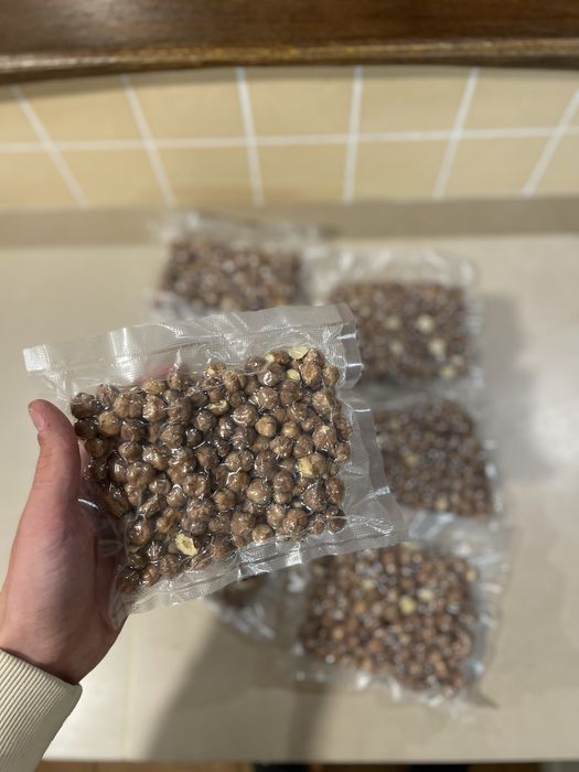 Vând alune de pădure bio