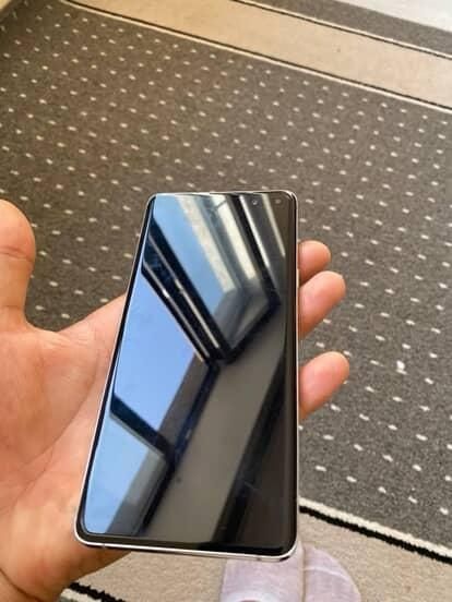 S10+ 8/512 hamma joyi radnoy tel ideal aybi yo'q