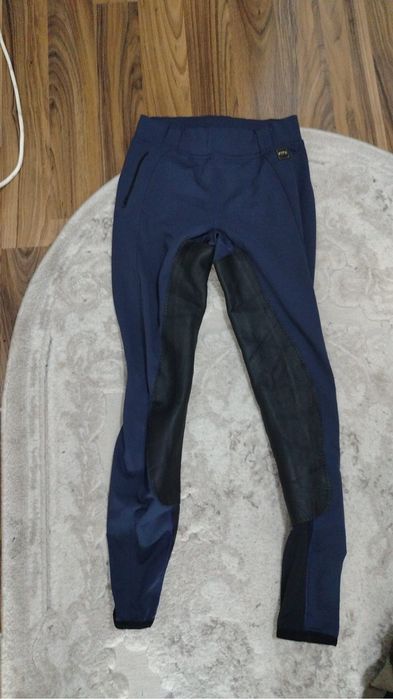 Pantaloni echitatie cu piele perforata