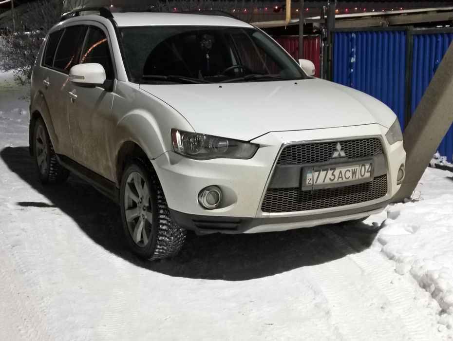 Продам авто Mitsubishi autlender 2012г
