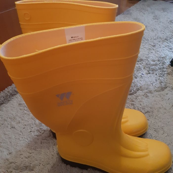 Cizme barbati marimea43 cu virf metalicsi cizme electroizolante.200 le