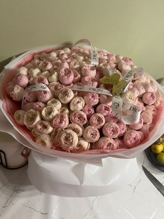 Пионы букет. Большой букет пионов 150 тыс. Продам 50 тыс