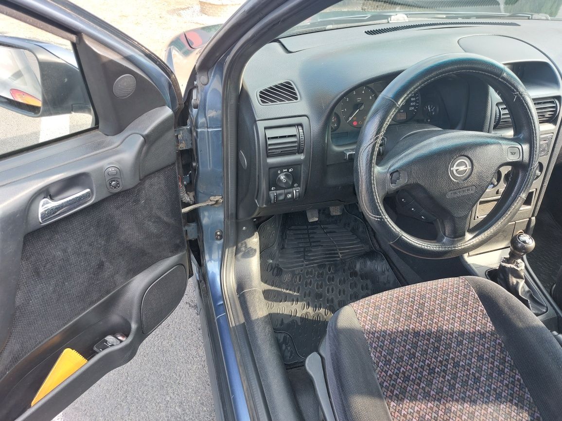 Vând Opel Astra G
