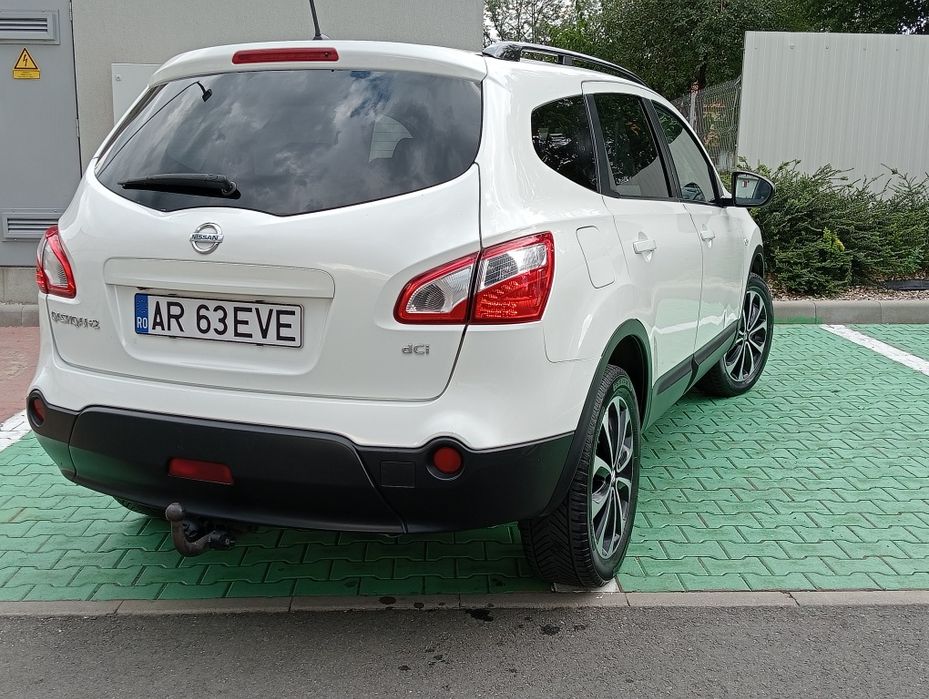 Nissan Qashqai+2