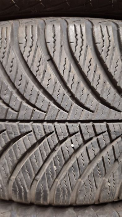 Всесезонни гуми Goodyear Vector 4seasons 225/45/17