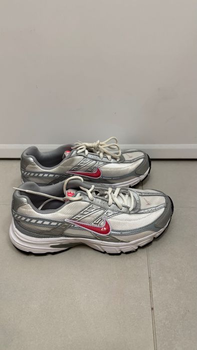 Маратонки Nike  38