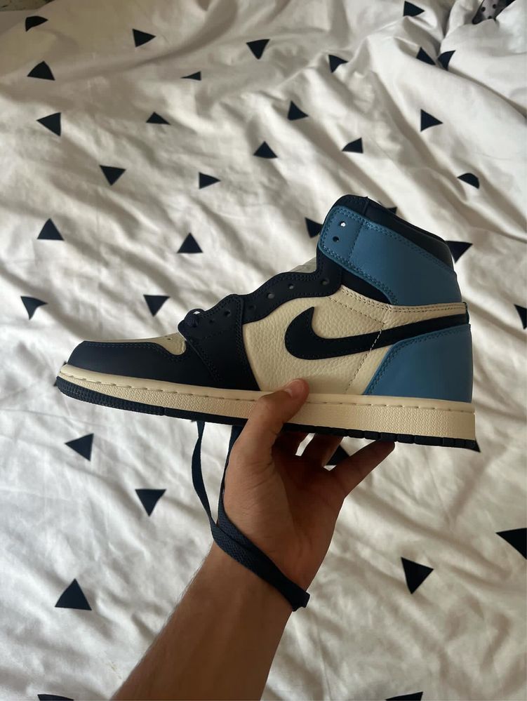 Jordan 1 noi marimea 41 albastri