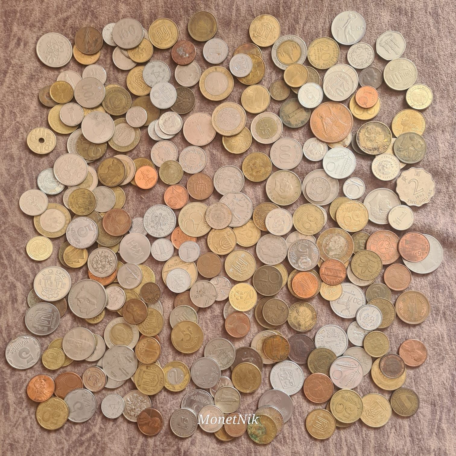Монеты разных стран 100 шт