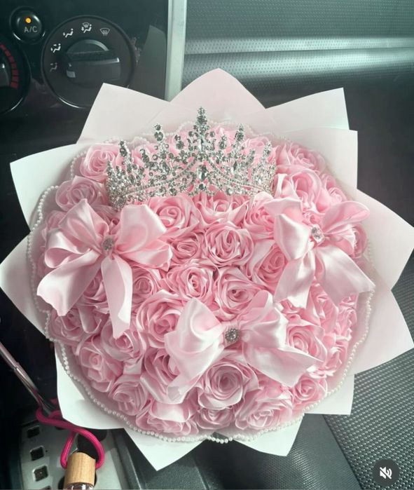 Trandafiri din satin, la doar 400 de lei orice model