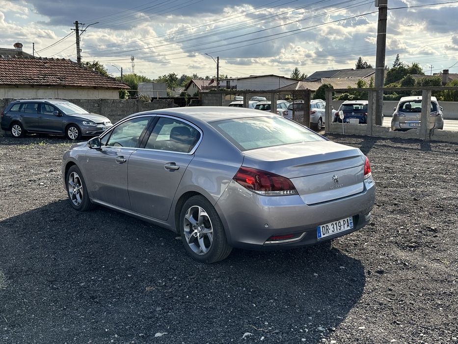 Peugeot 508 / 2015 / 2.0 hybrid4 / Automata