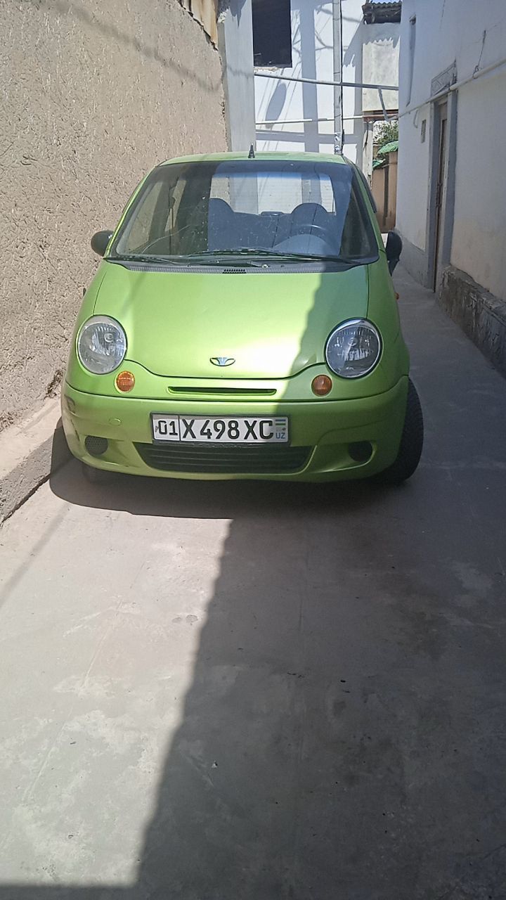 Раздается машина