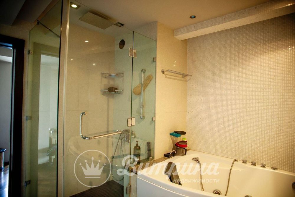 Продаётся 2-комнатная квартира в Московских высотках