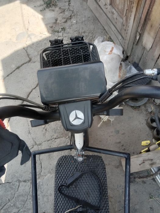 Продам двух колесный мапед скорость разгона 55 едит резина новая