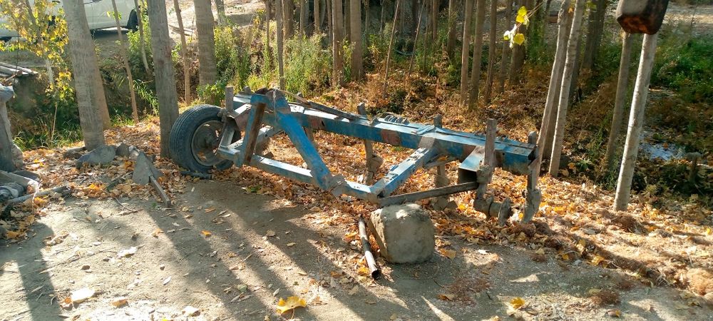 Traktor xamma anjomlari bilan sotiladi