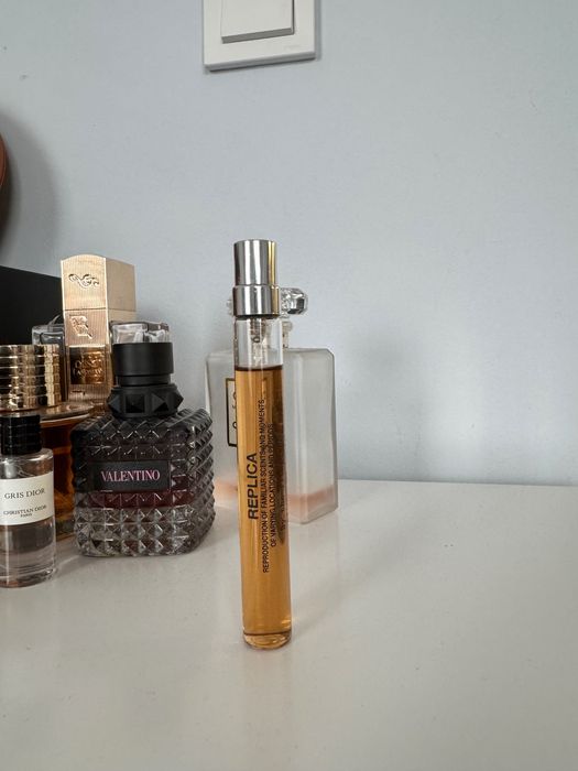 Maison Margela Replica by the fireplace